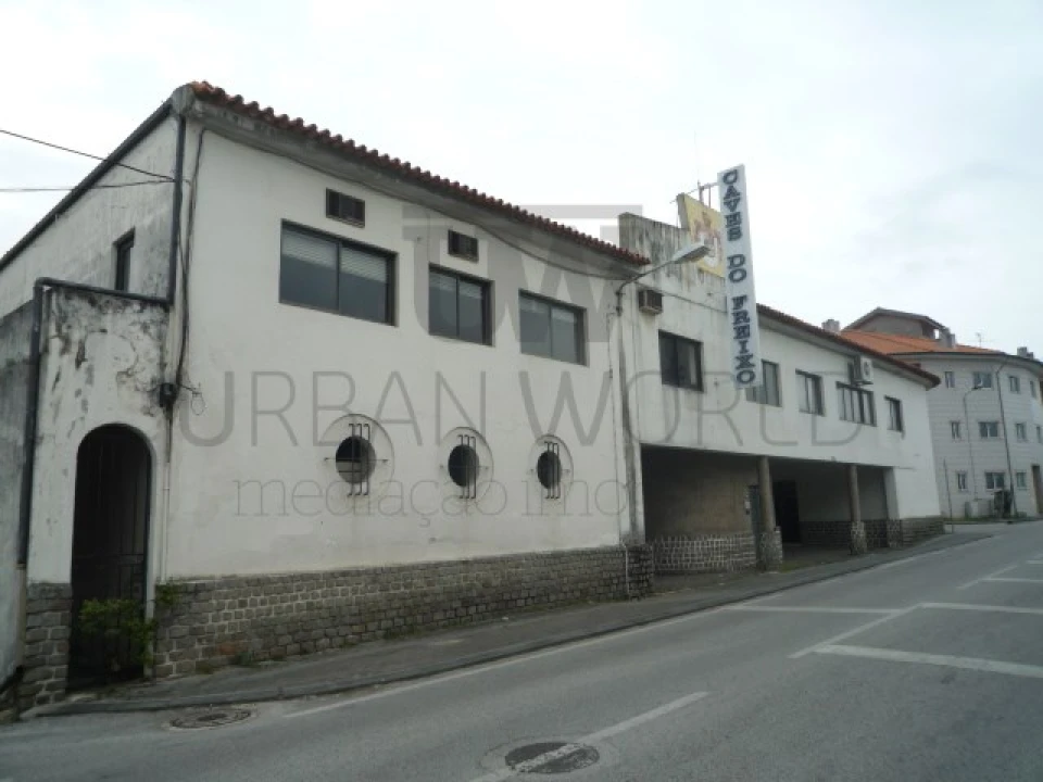 Armazém para Venda em Sangalhos Foto 1