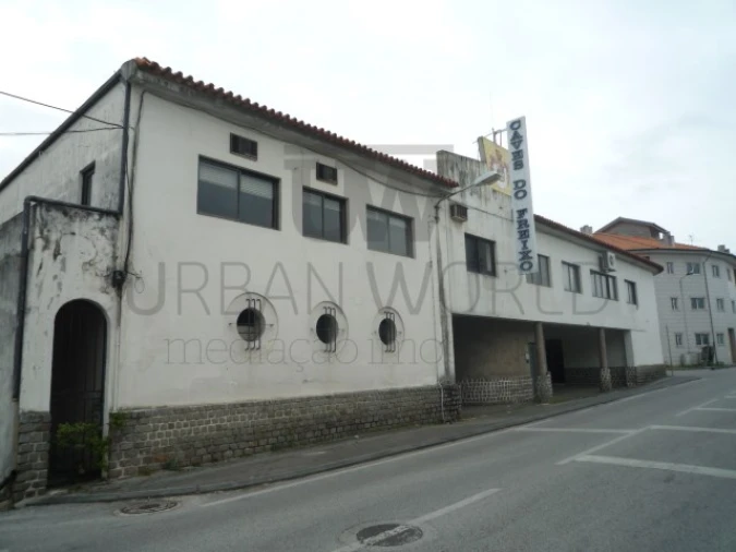 Armazém para Venda em Sangalhos Foto 1