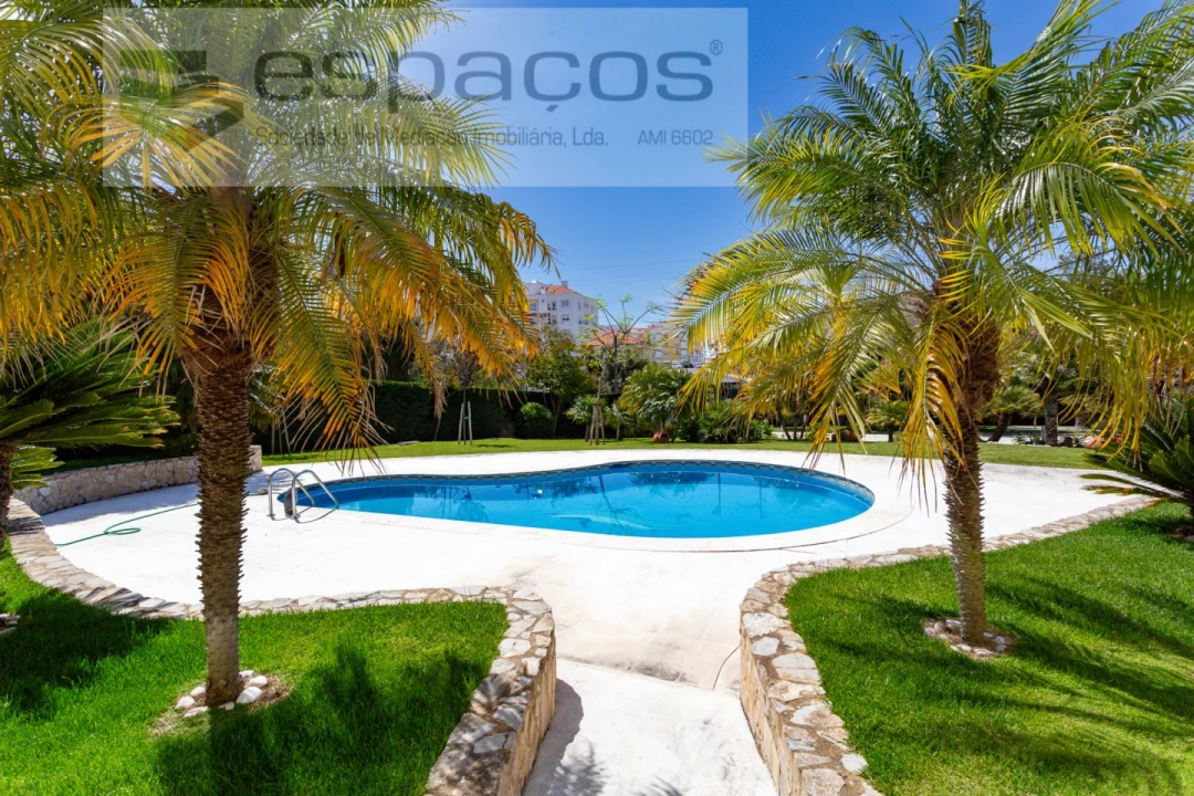 Moradia T4 para Venda em Póvoa de Santa Iria e Forte da Casa Foto 14