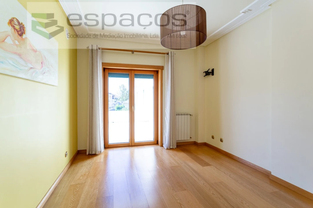 Moradia T4 para Venda em Póvoa de Santa Iria e Forte da Casa Foto 43