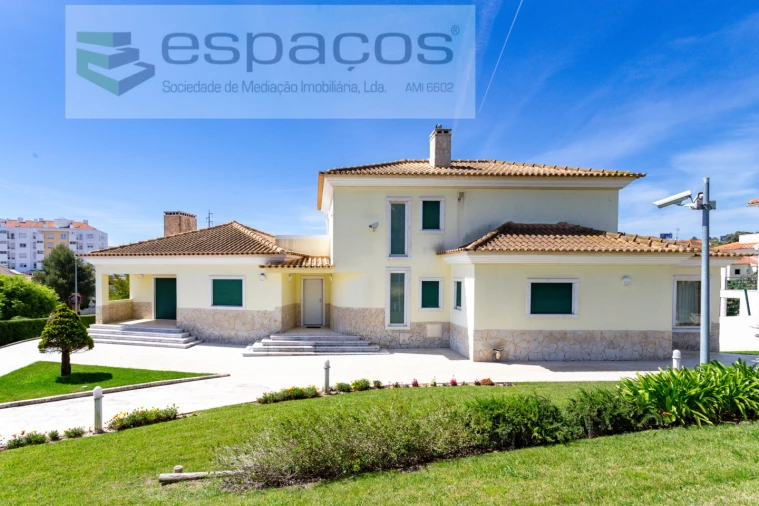 Moradia T4 para Venda em Póvoa de Santa Iria e Forte da Casa Foto 11