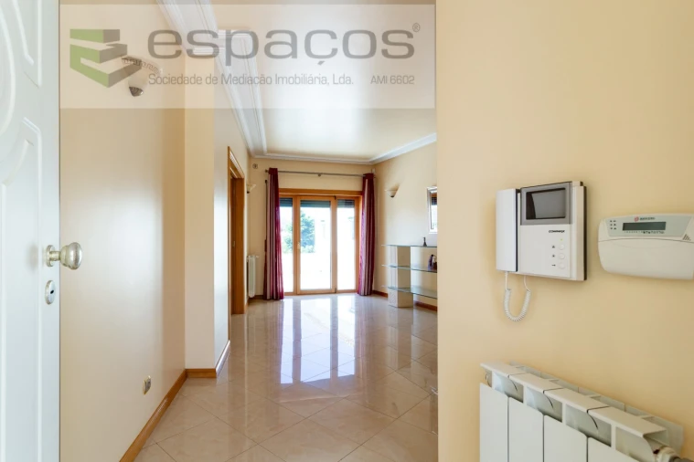 Moradia T4 para Venda em Póvoa de Santa Iria e Forte da Casa Foto 18