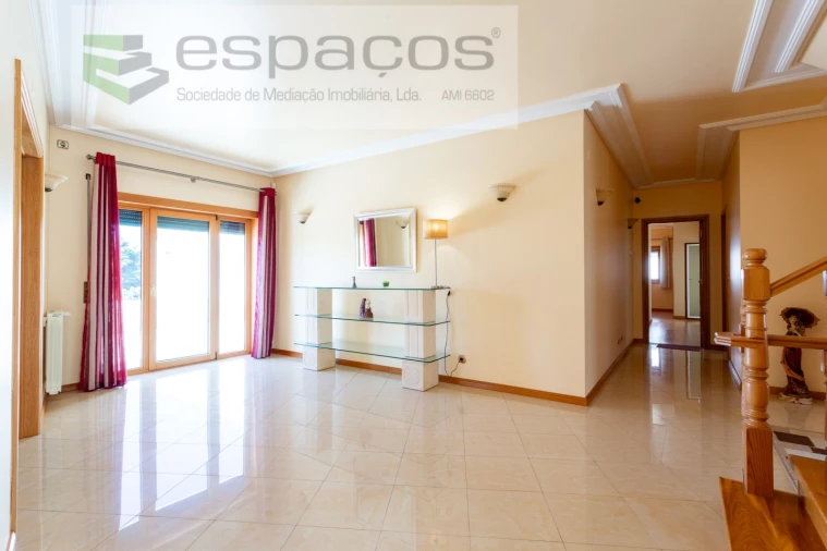 Moradia T4 para Venda em Póvoa de Santa Iria e Forte da Casa Foto 19