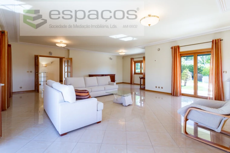 Moradia T4 para Venda em Póvoa de Santa Iria e Forte da Casa Foto 23