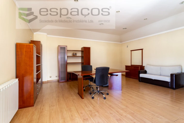 Moradia T4 para Venda em Póvoa de Santa Iria e Forte da Casa Foto 70