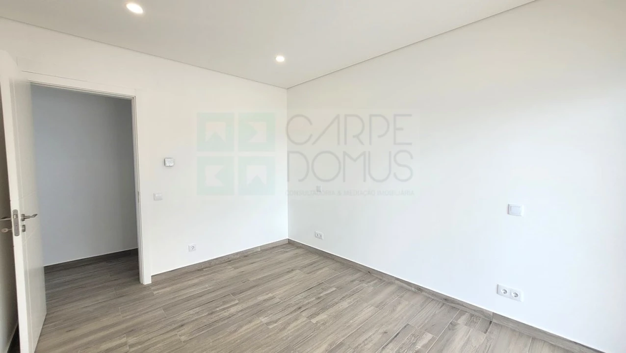 Moradia T4 para Venda em Altura Foto 21