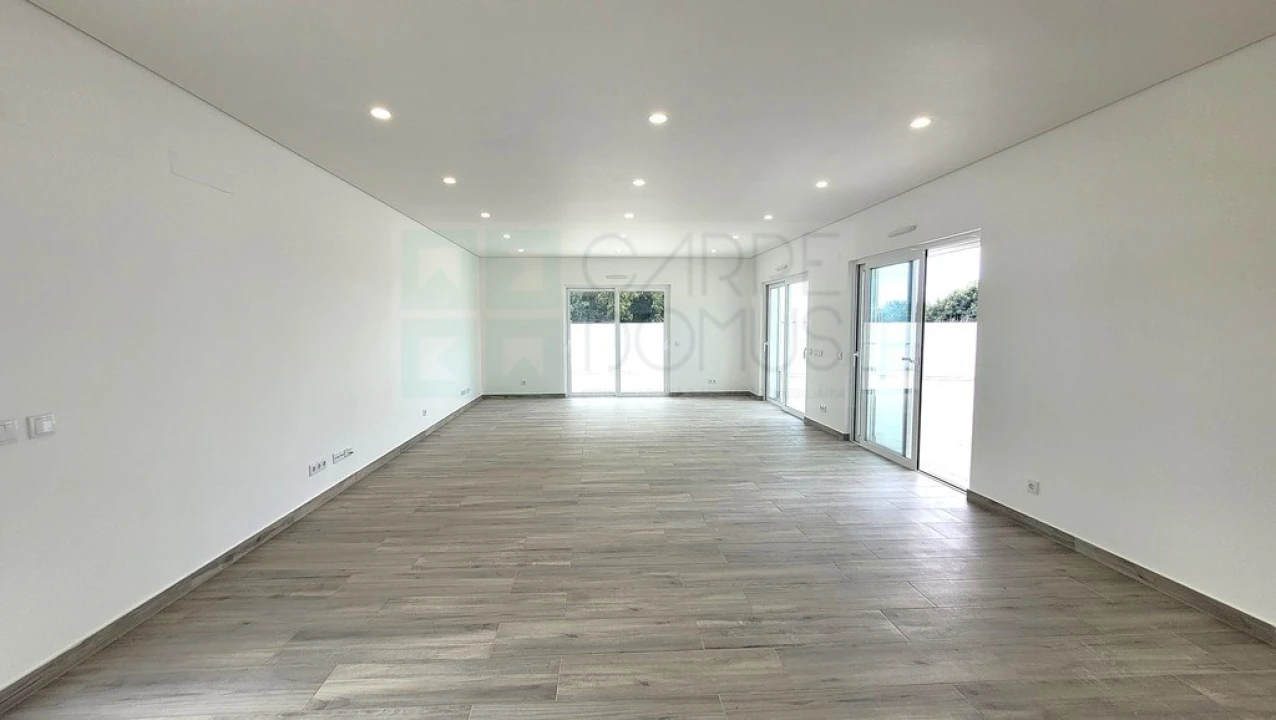 Moradia T4 para Venda em Altura Foto 17