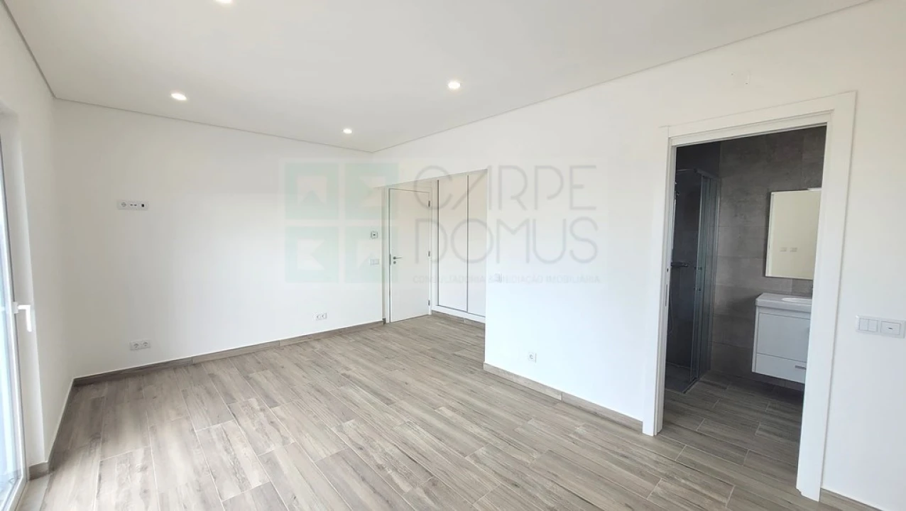 Moradia T4 para Venda em Altura Foto 38