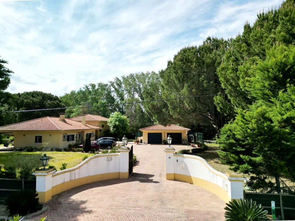 Moradia T4 para Venda em Santo Estêvão Foto 66