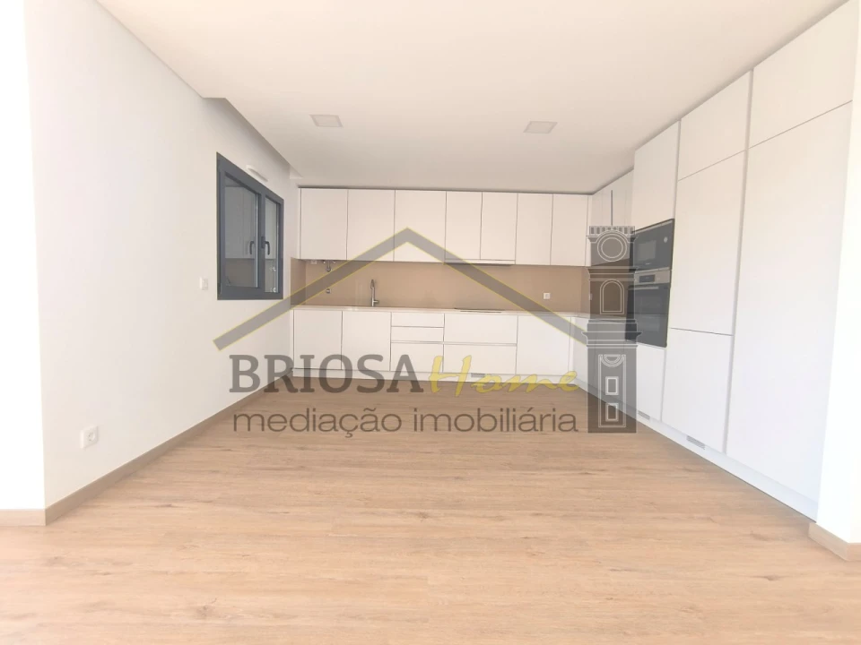 Apartamento T3 para Venda em Condeixa-A-Velha e Condeixa-A-Nova Foto 2