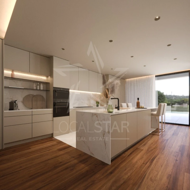 Moradia T4 para Venda em Cela Foto 15