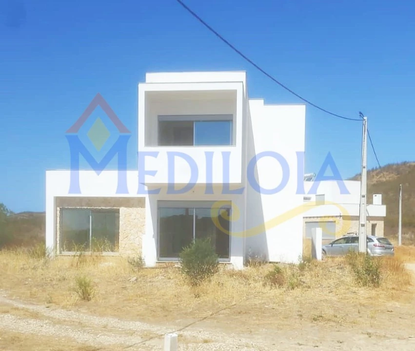 Moradia T3 para Venda em Tavira (Santa Maria e Santiago) Foto 1