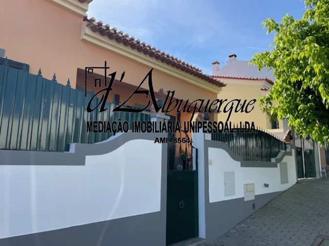 Moradia T3 para Venda em Ponte de Sor, Tramaga e Vale de Açor Foto 1