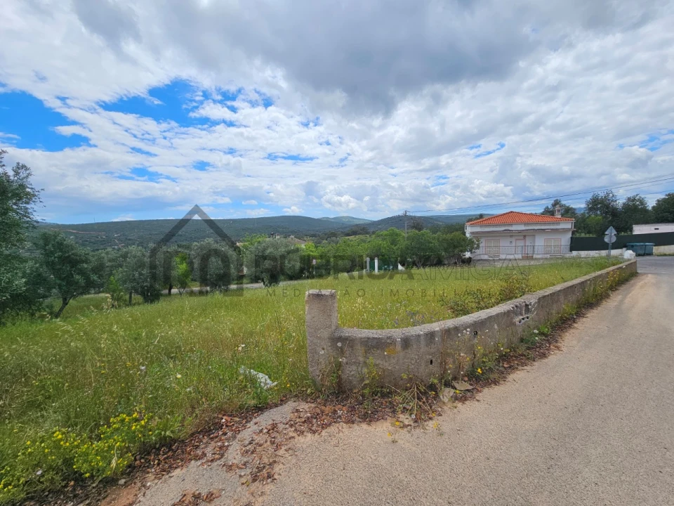Terreno para Venda em Querença, Tôr e Benafim Foto 1