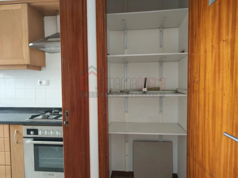 Prédio para Venda em Peniche Foto 14