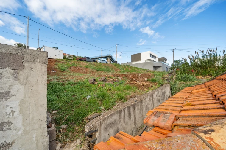 Terreno para Venda em Caniço Foto 12