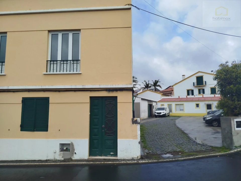 Moradia T8 para Venda em Lagoa (Nossa Senhora do Rosario) Foto 2