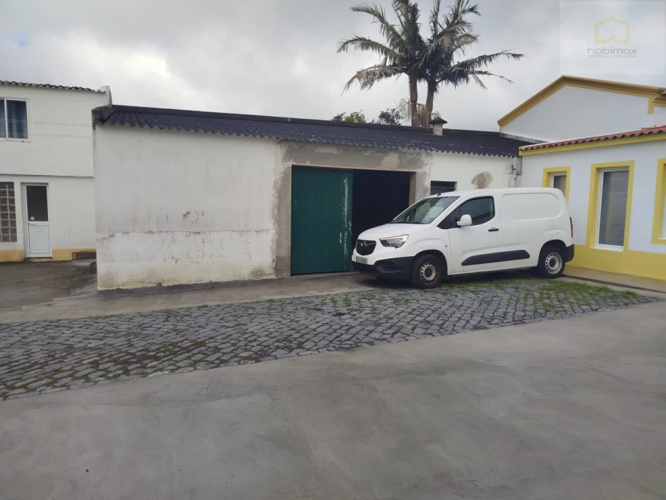 Moradia T8 para Venda em Lagoa (Nossa Senhora do Rosario) Foto 8