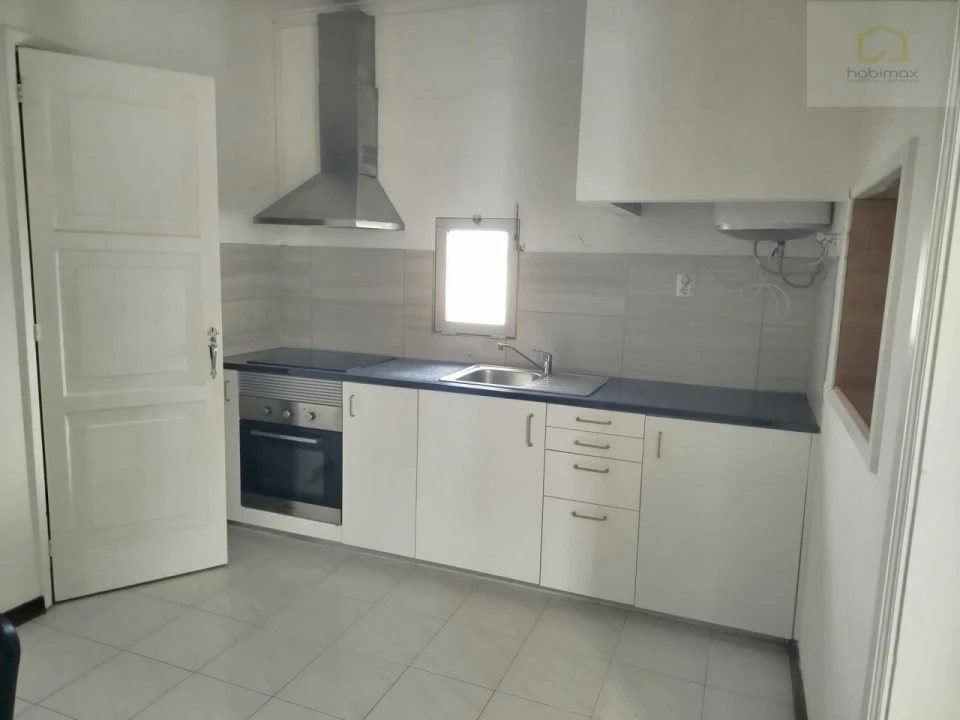 Moradia T8 para Venda em Lagoa (Nossa Senhora do Rosario) Foto 11