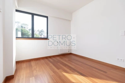 Moradia T4 para Venda em Fernao Ferro