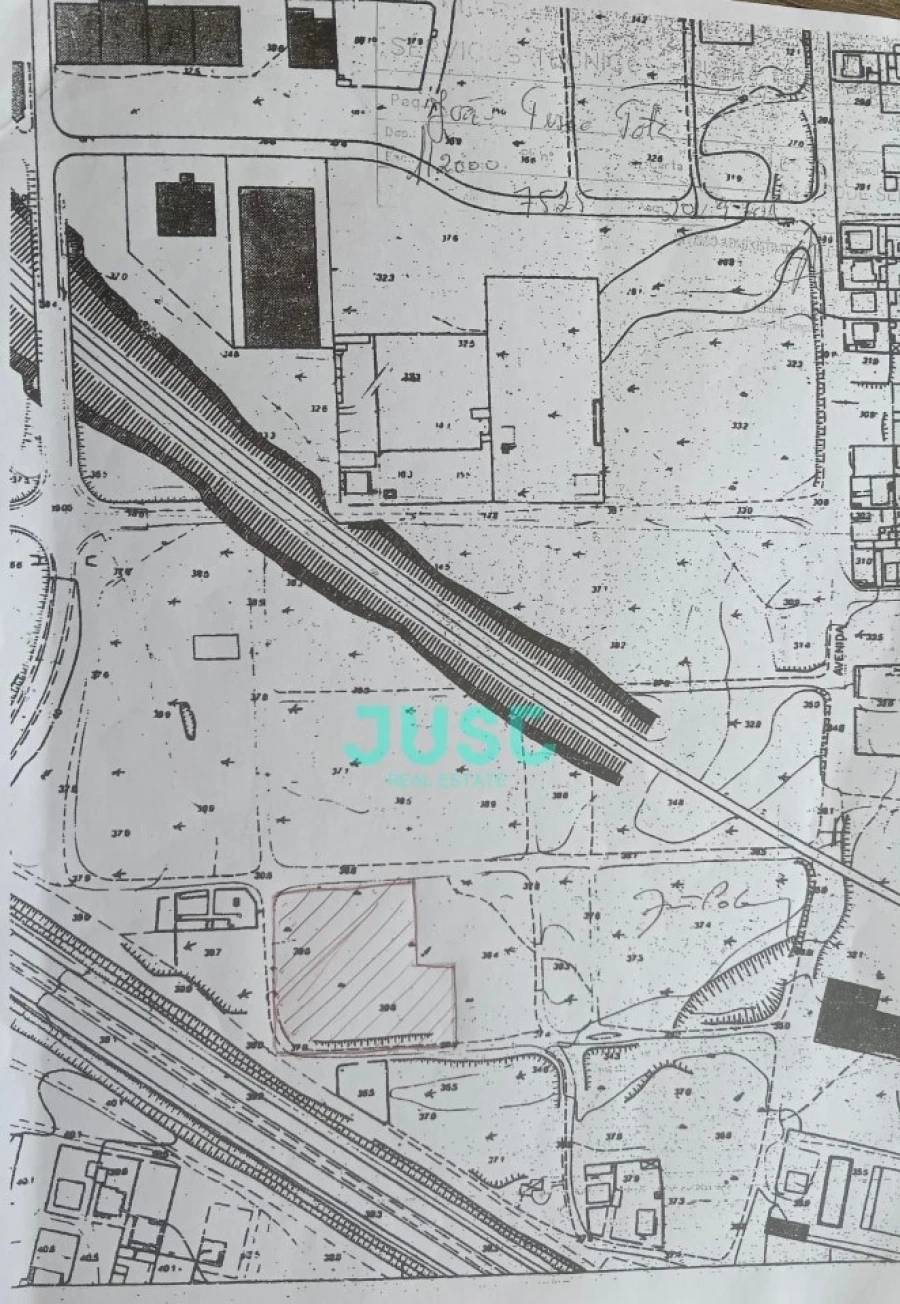 Terreno Comércio / Armazém para Venda em Seixal, Arrentela e Aldeia de Paio Pires Foto 2