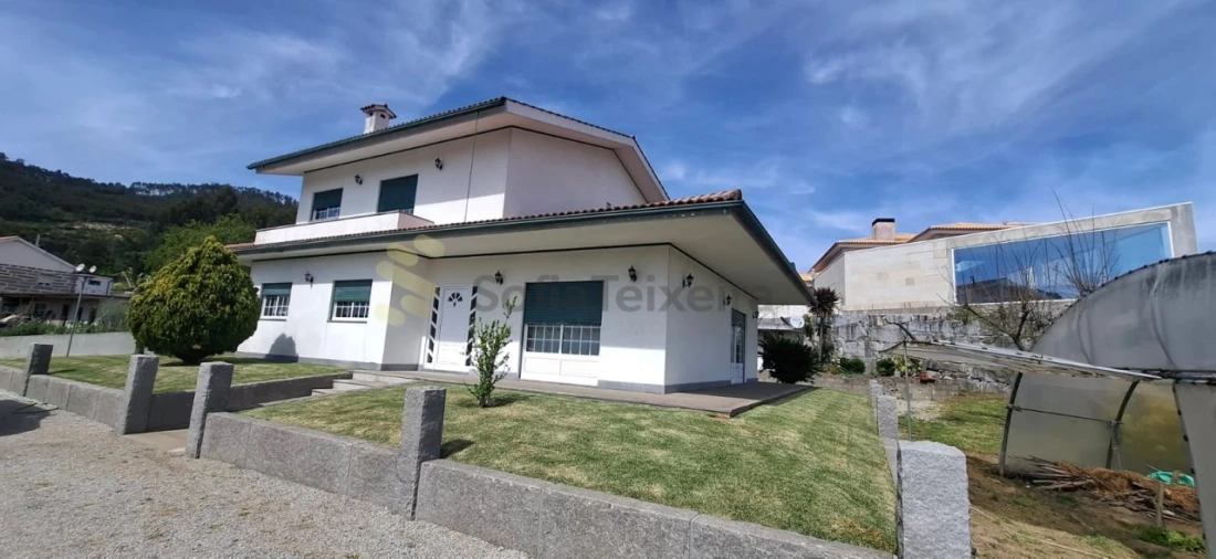 Moradia T3 para Venda em Sande e São Lourenço