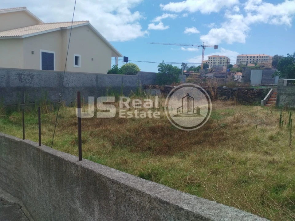 Moradia T2 para Venda em Caniço Foto 2