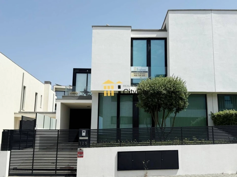 Moradia T3 para Venda em Canidelo Foto 24