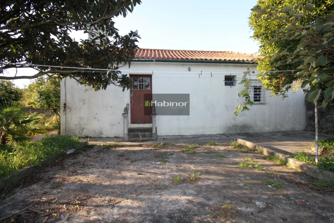 Moradia T3 para Venda em Chafe Foto 3