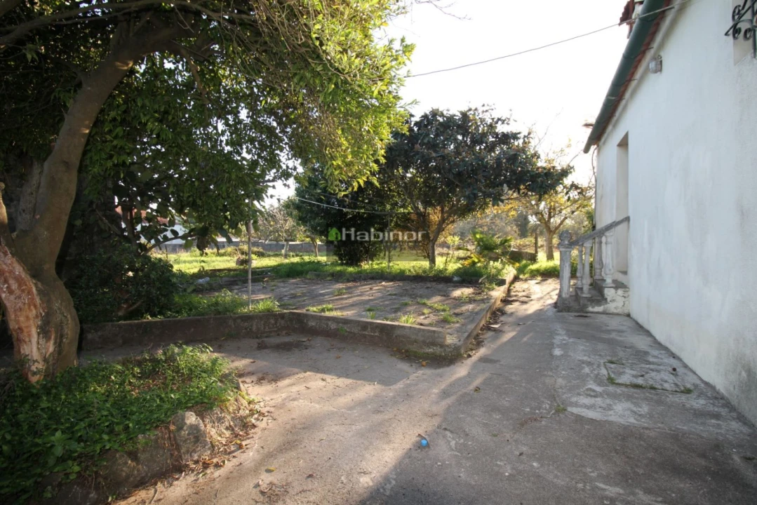 Moradia T3 para Venda em Chafe Foto 5