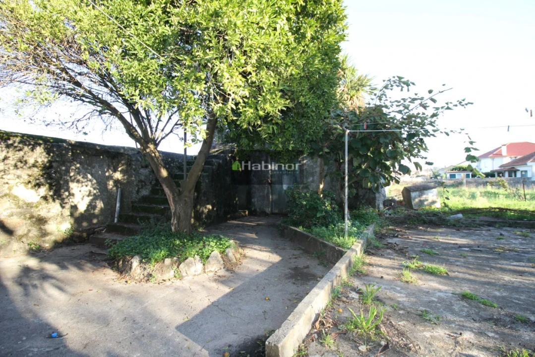 Moradia T3 para Venda em Chafe Foto 15