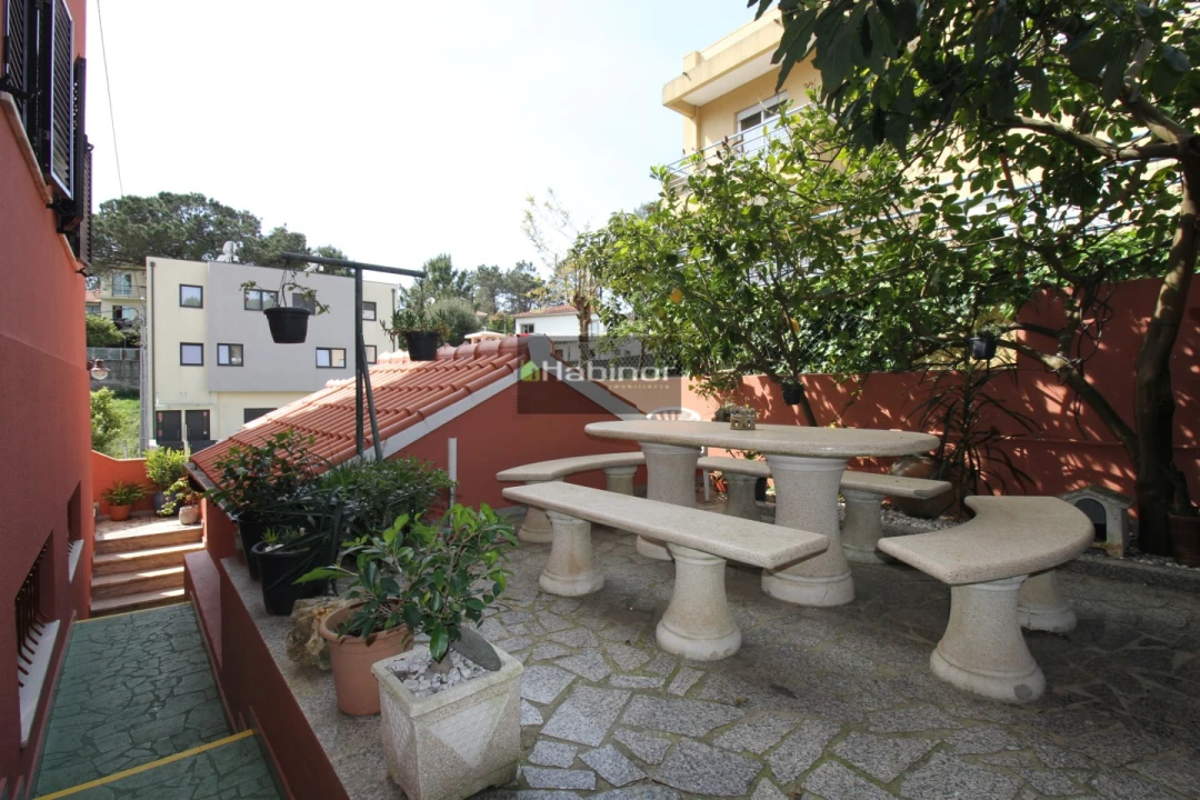 Moradia T4 para Venda em Vila Nova de Anha Foto 4