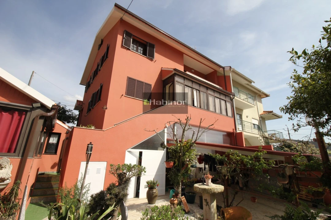 Moradia T4 para Venda em Vila Nova de Anha Foto 5