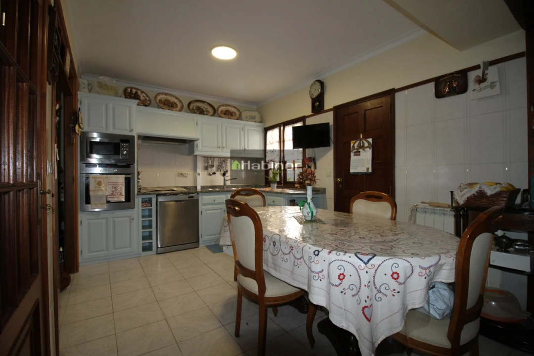 Moradia T4 para Venda em Vila Nova de Anha Foto 8