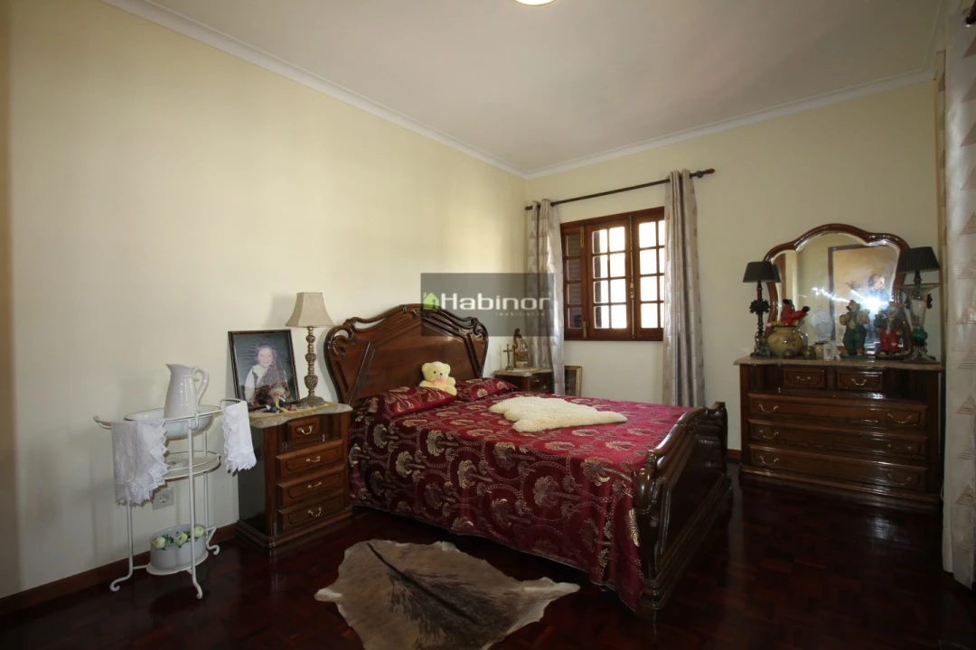 Moradia T4 para Venda em Vila Nova de Anha Foto 13