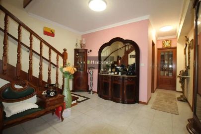 Moradia T4 para Venda em Vila Nova de Anha