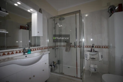 Moradia T4 para Venda em Vila Nova de Anha