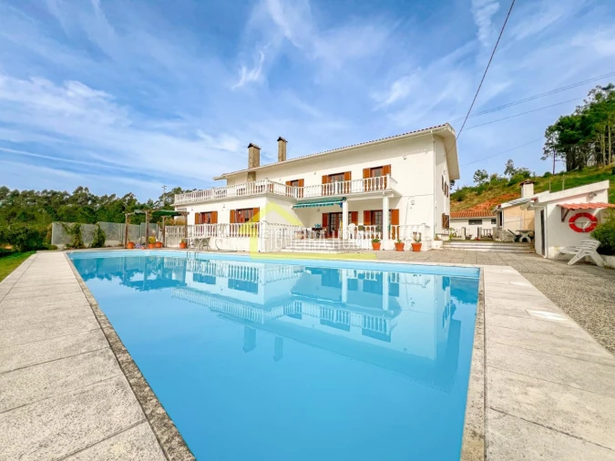 Moradia T7 para Venda em Tavarede Foto 1