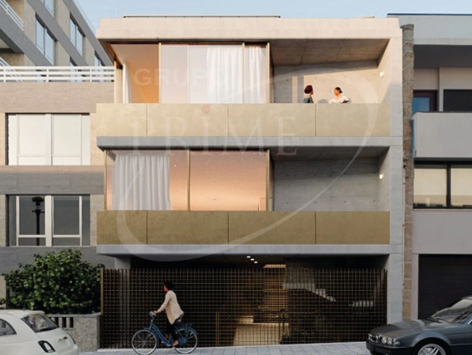Apartamento T3 para Venda em Aldoar, Foz do Douro e Nevogilde Foto 1