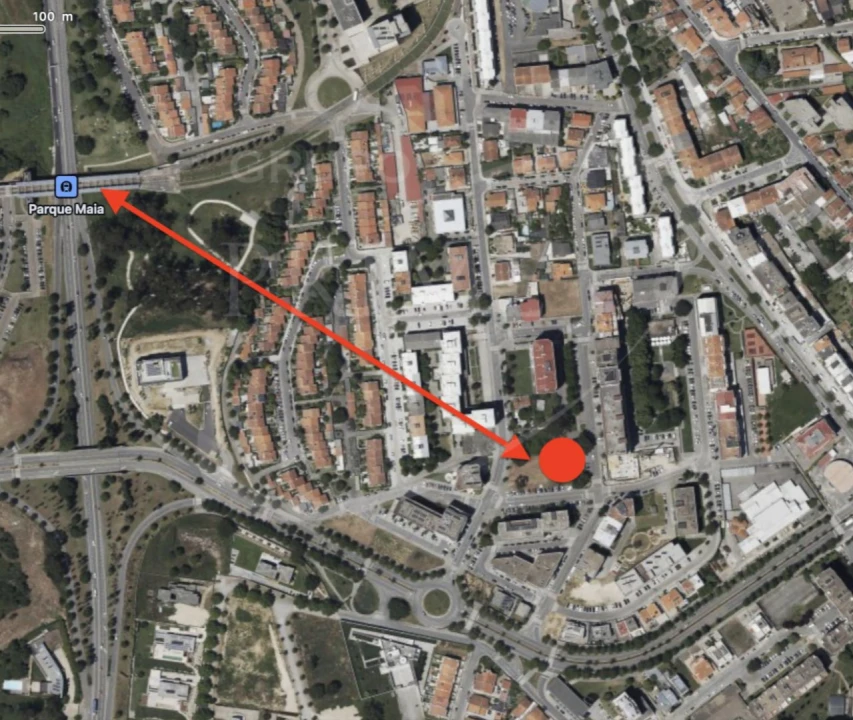Terreno para Venda em Cidade da Maia Foto 2