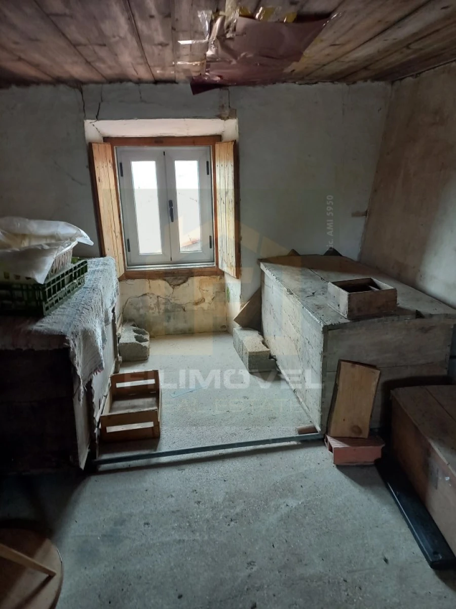 Moradia T2 para Venda em Atouguia Foto 8