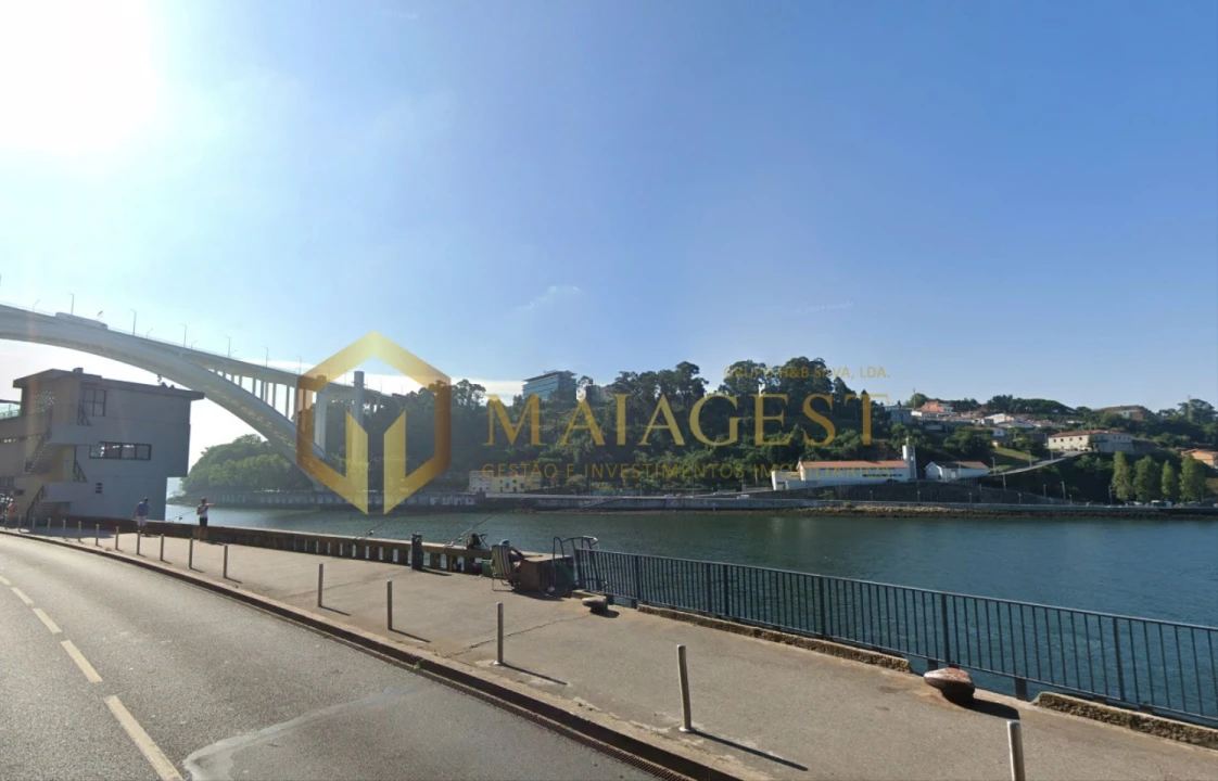 Apartamento T1 para Arrendamento em Lordelo do Ouro e Massarelos Foto 14