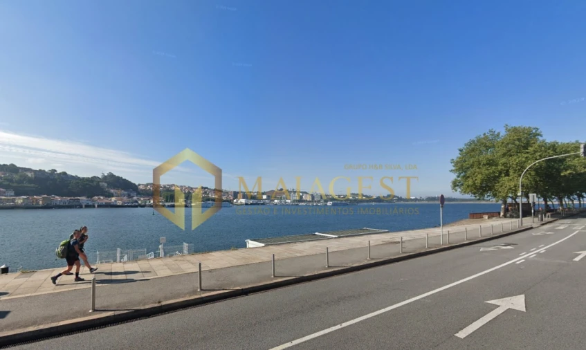 Apartamento T1 para Arrendamento em Lordelo do Ouro e Massarelos Foto 13