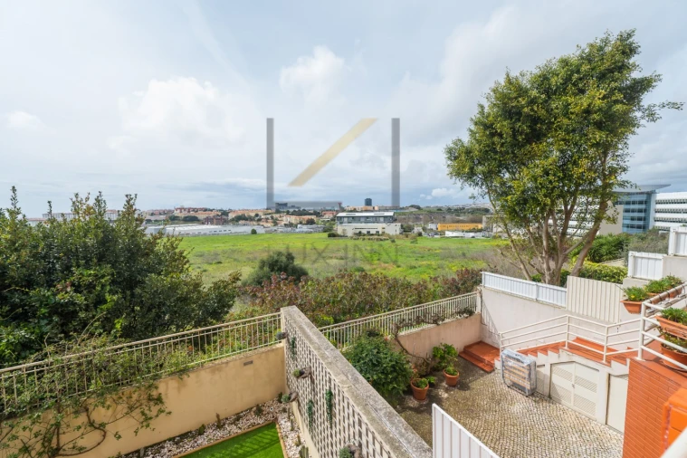 Moradia T4 para Venda em Oeiras e São Julião da Barra, Paço de Arcos e Caxias Foto 10