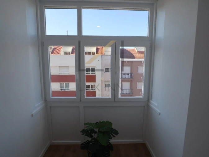 Apartamento T3 para Venda em Benfica Foto 8