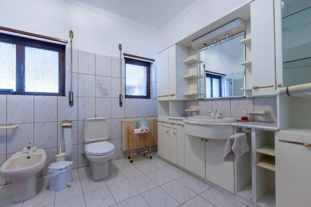 Moradia T4 para Venda em Além da Ribeira e Pedreira Foto 22