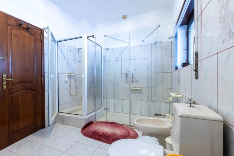 Moradia T4 para Venda em Além da Ribeira e Pedreira Foto 23