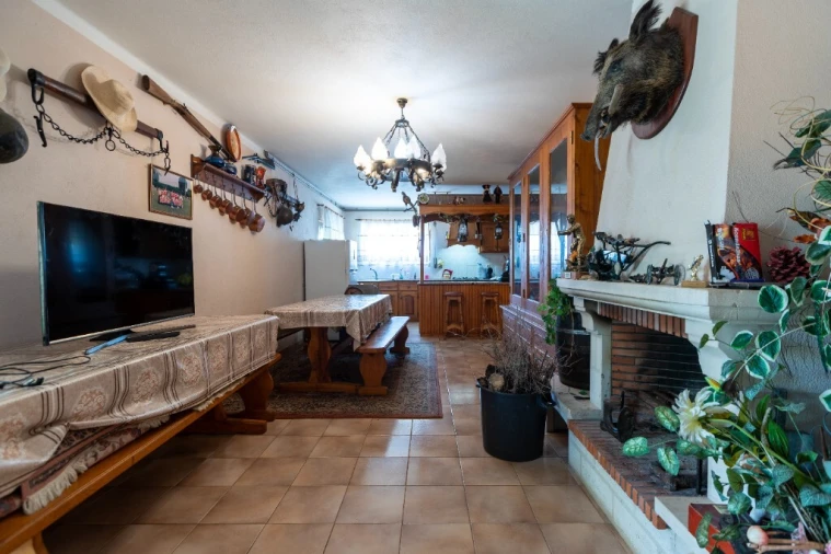 Moradia T4 para Venda em Além da Ribeira e Pedreira Foto 25