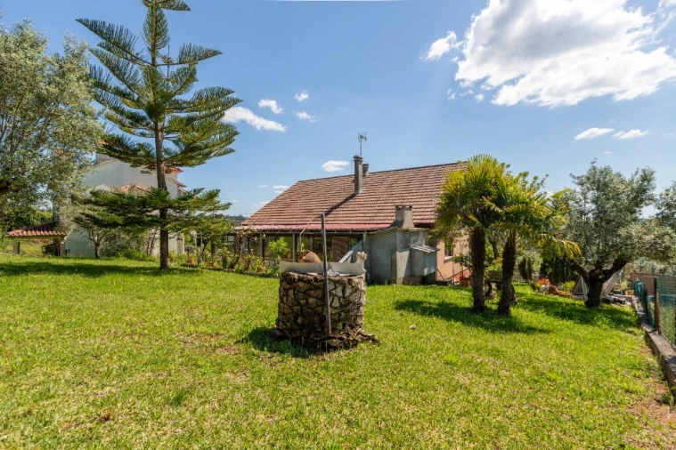 Moradia T4 para Venda em Além da Ribeira e Pedreira Foto 4