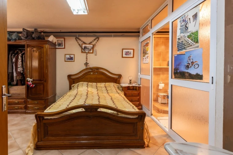 Moradia T4 para Venda em Além da Ribeira e Pedreira Foto 27